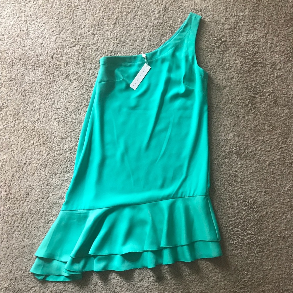 Trina Turk Lunaria dress NWT size 4, gorgeous!